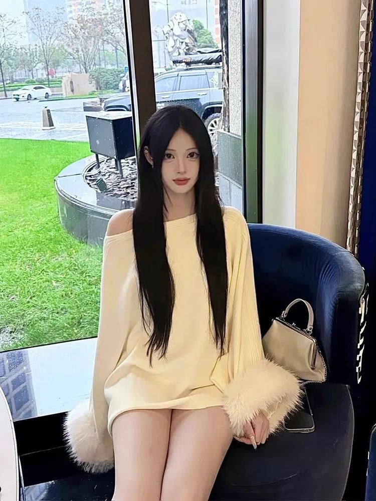 

Белый асимметричный свитер-накидка на одно плечо для женщин, свободный крой, в стиле lazy chic, премиум-класса, вязаный, осенний сезон, модный тренд