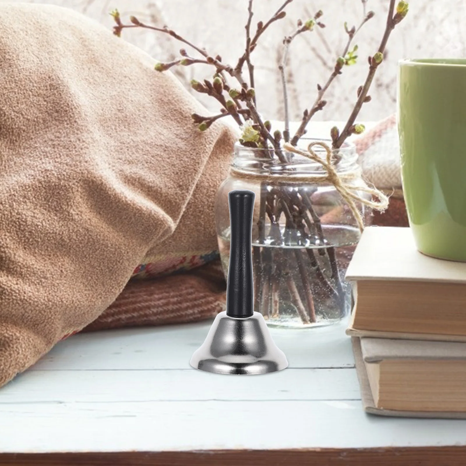 جرس يدوي لعيد الميلاد معدني ذهبي مصقول من الحديد مقبض خشبي خفيف الوزن قوي للمنزل والمدرسة والفندق وديكور الحفلات سانتا للأطفال #4