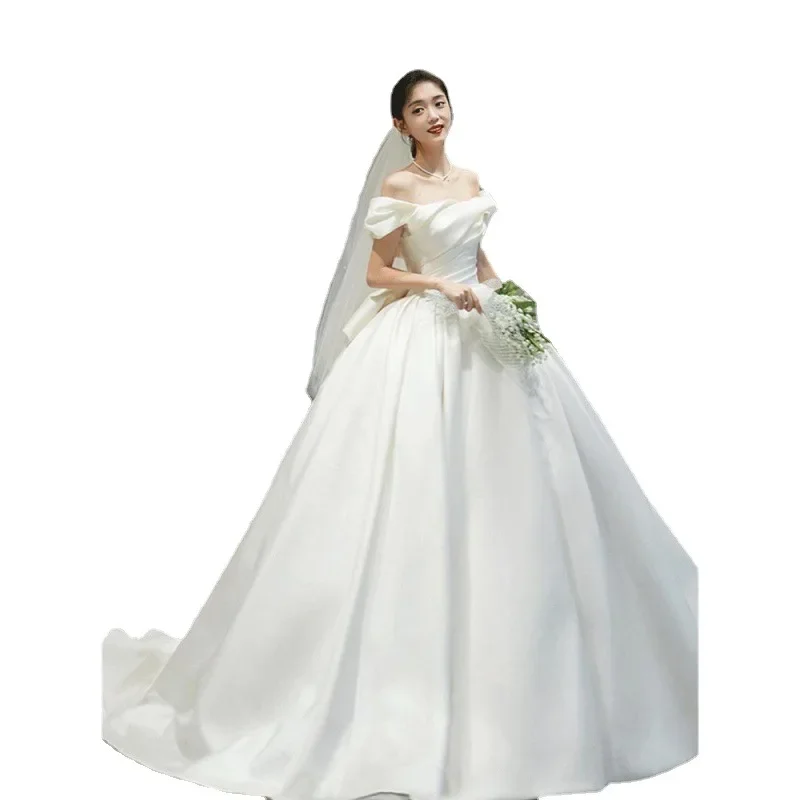 Wedding dress 146 for brides, new style, small size, one shoulder, luxurious texture, long train