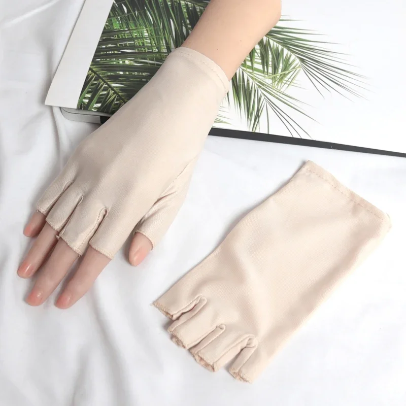 1 Pair Women Casual Lightweight Thin Breathable Half-Finger Gloves for Summer Use Elastic Driving Gloves