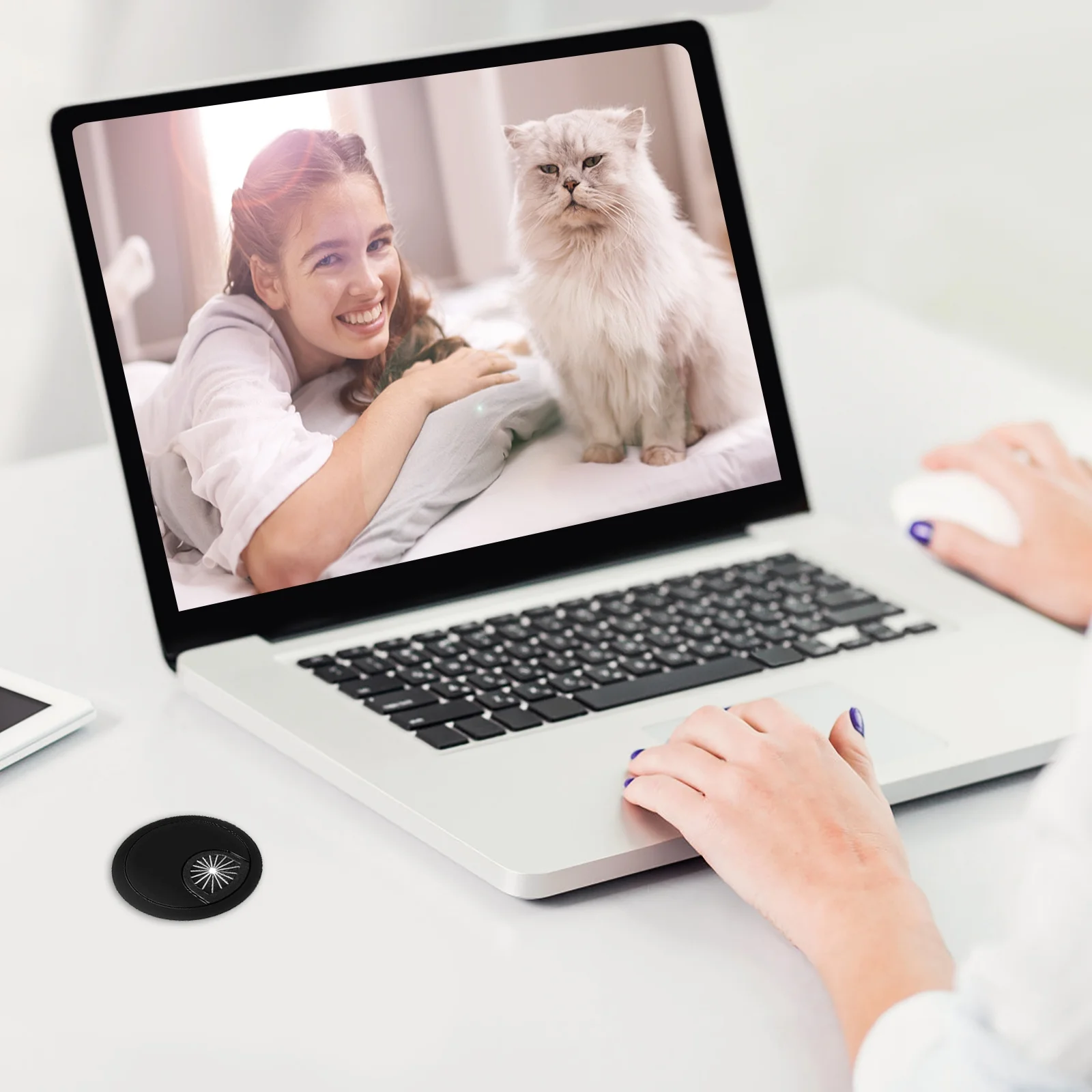 

3Pcs Desk Grommet Cable Hole Cover Zinc Alloy Round Wire Hole Insert Office Computer Cord Management Desktop Cable Organizer