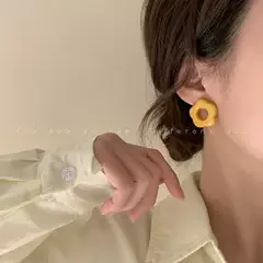 Yellow Acetate Floral Earrings for Women - Fresh Summer Design for a Vacation Vibe.