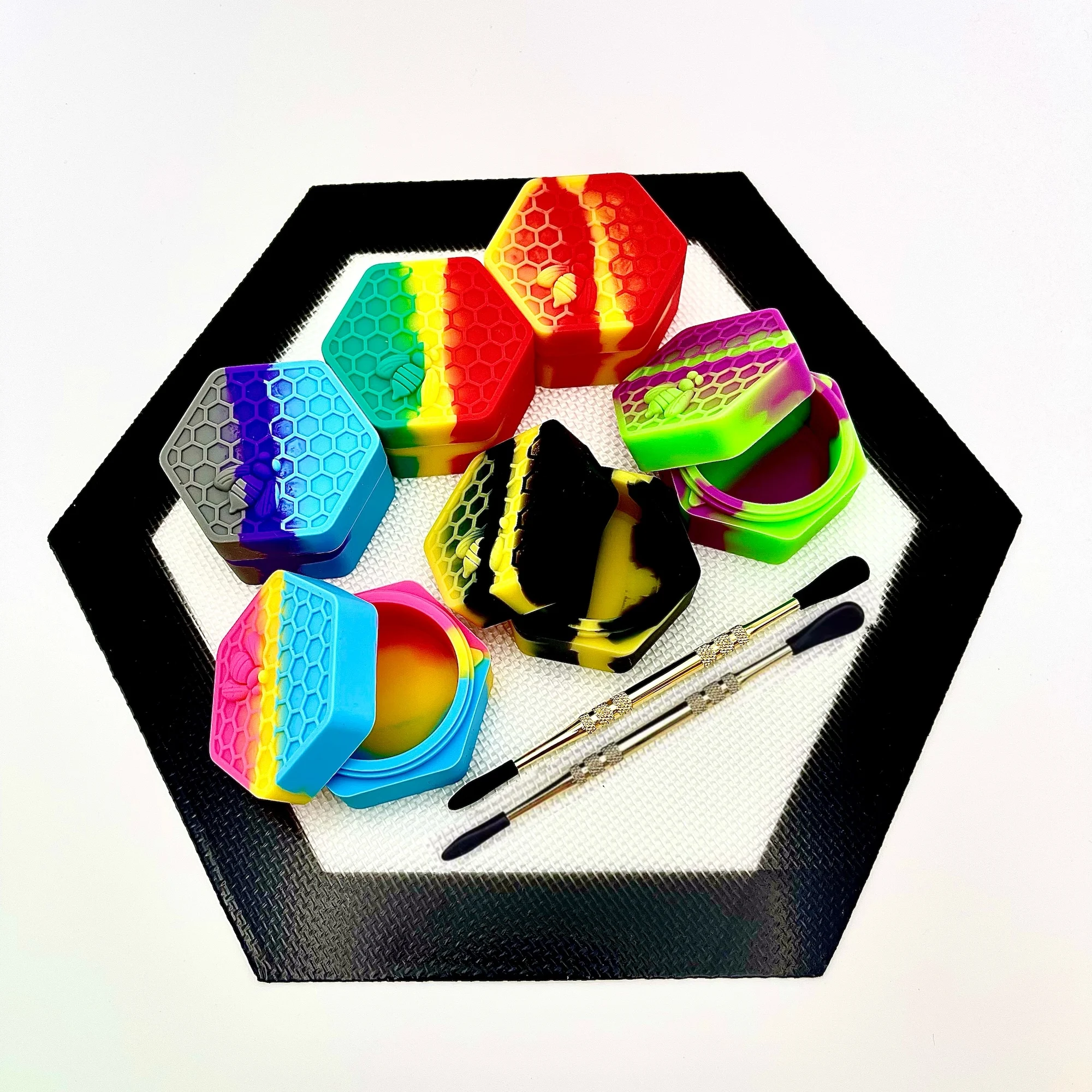 Wax Silicone Container Jars Set 26 ml Non Stick Hexagon Honeybee Jar Oil Wax Storage with Wax Mat Pad and Wax Carving Tool