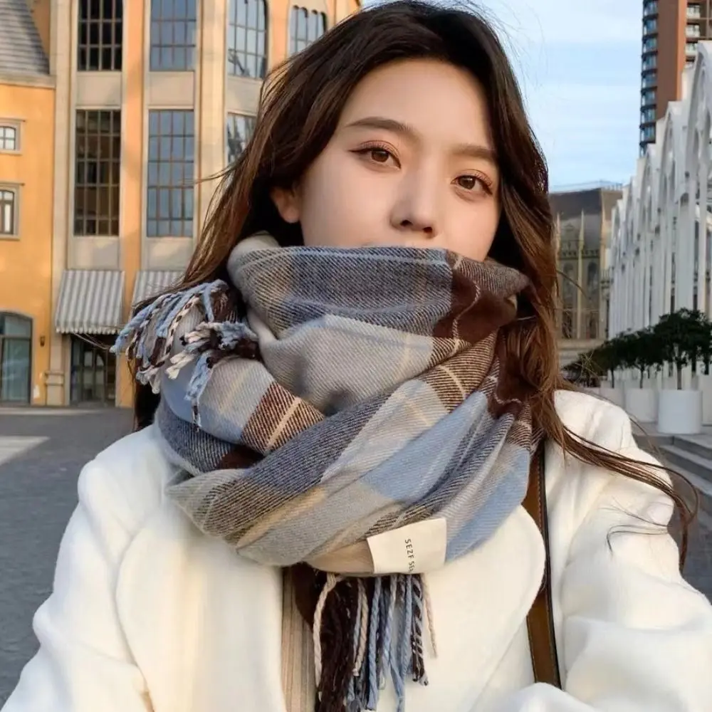 

Elegant Tassel Plaid Wool Scarf Retro Green Plush Long Shawl Wool Scarves Cashmere Shawl Winter Cashmere Scarves Women/Men