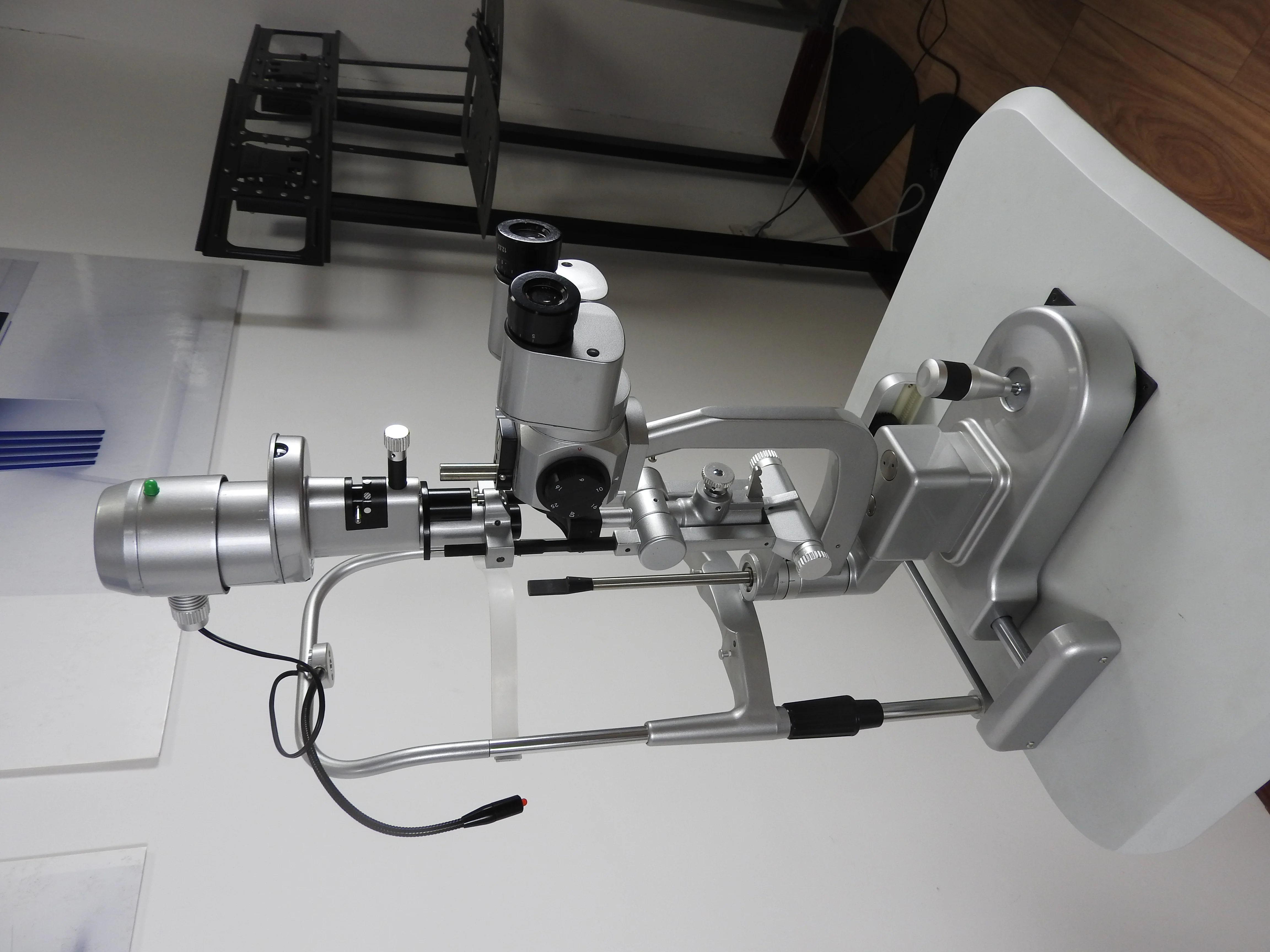 Рисунок 6 - Щелевая лампа KJ5D Высококачественная