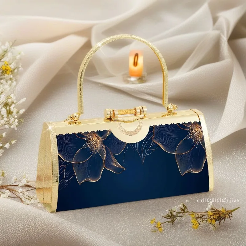 2026 New Women's Handbag Fashion High Quality Light Luxury Women's Handbag Retro Printed Versatile Banquet Party Women's Bag
