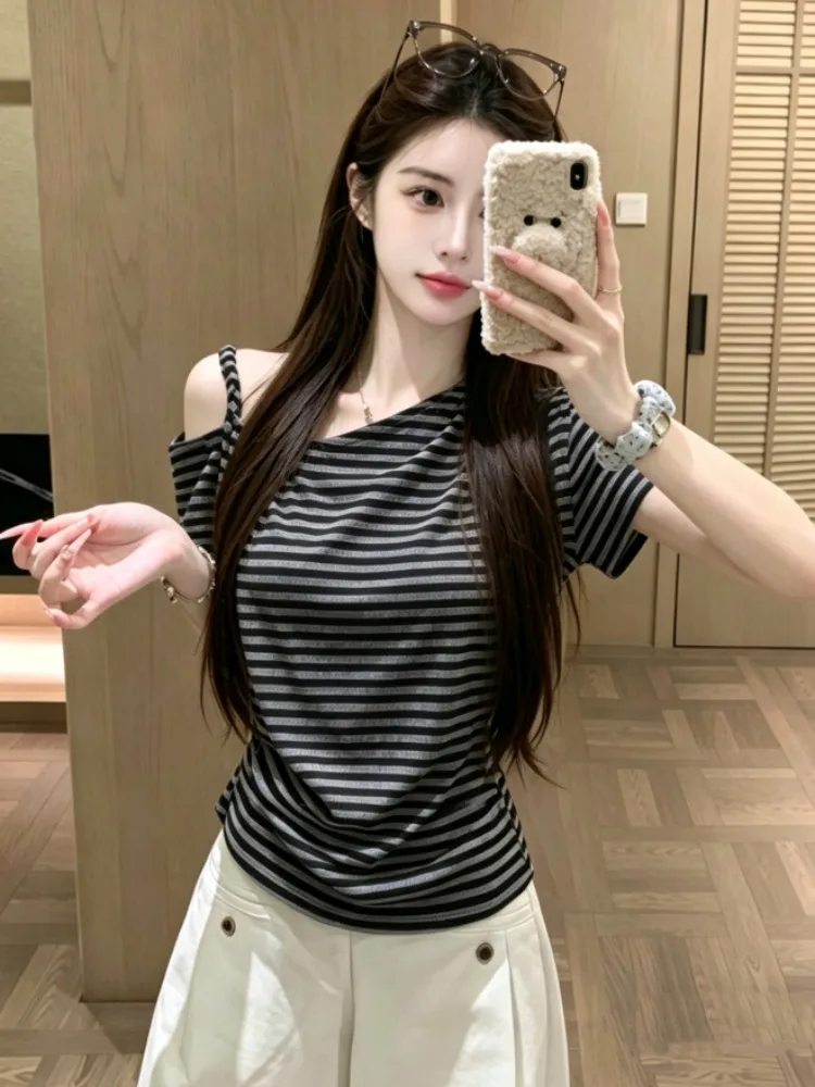 

Slim Fit Stripe Short Sleeve T-Shirt Women Summer New Style Design Twist Shoulder One Shoulder Top Breathable Skin-Friendly C...