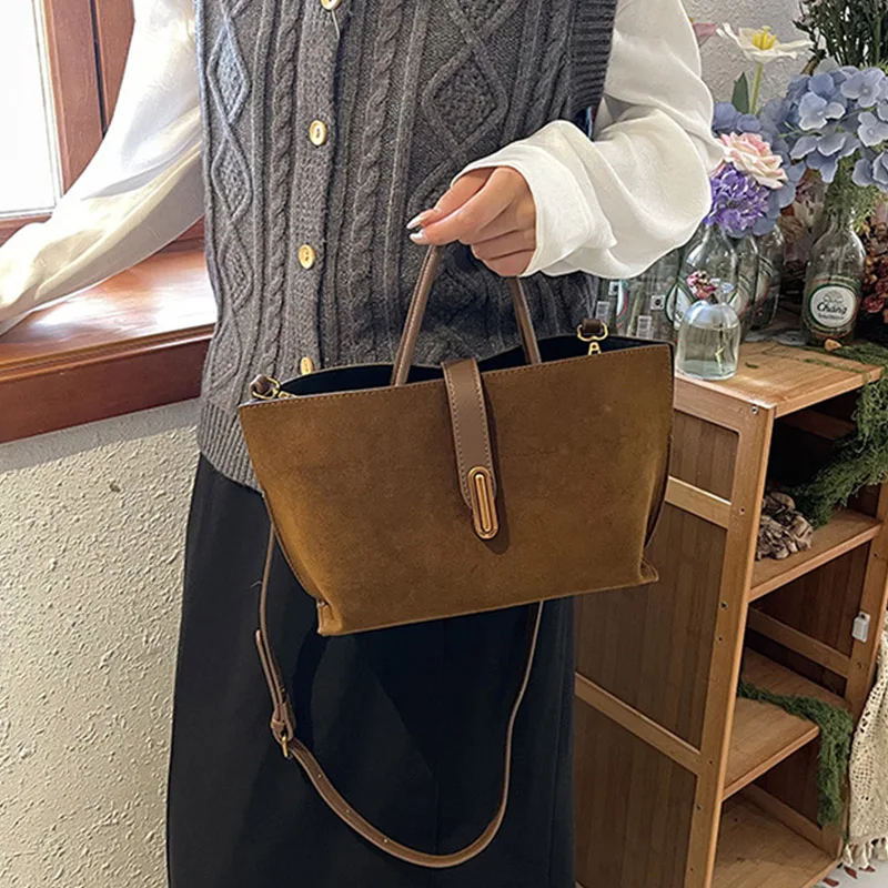 

2025 new women's exquisite soft pu artificial suede tote bag fashionable luxury design classic casual solid color shoulder bag