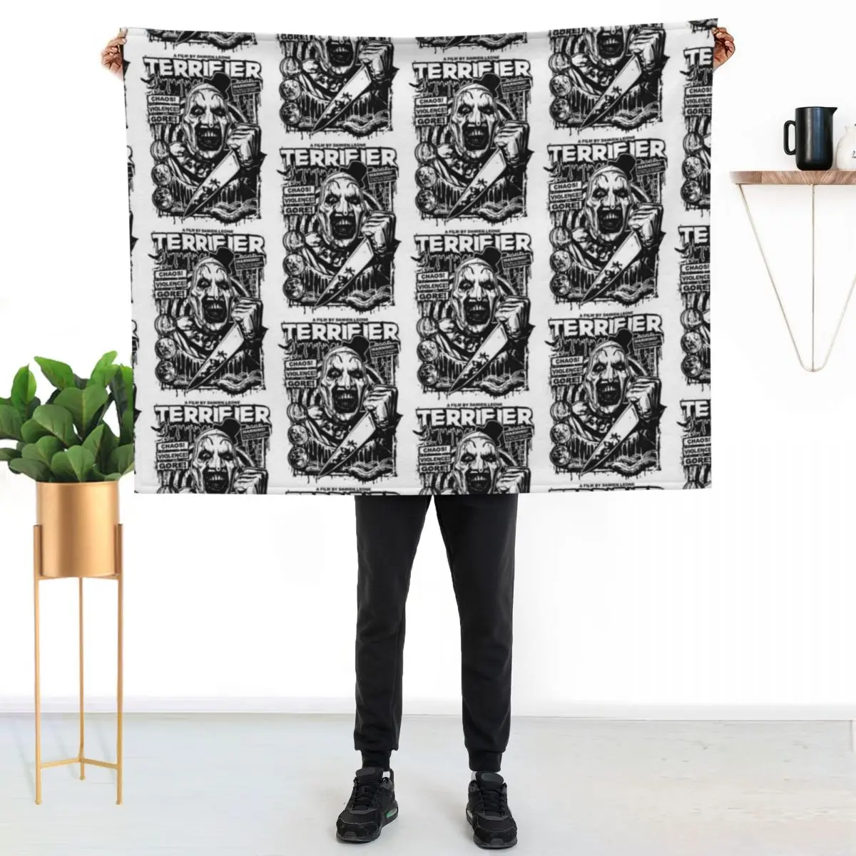

Terrifier Clown Horror Film Throw Blanket Cozy Light Blanket for Travel Camping Picnic