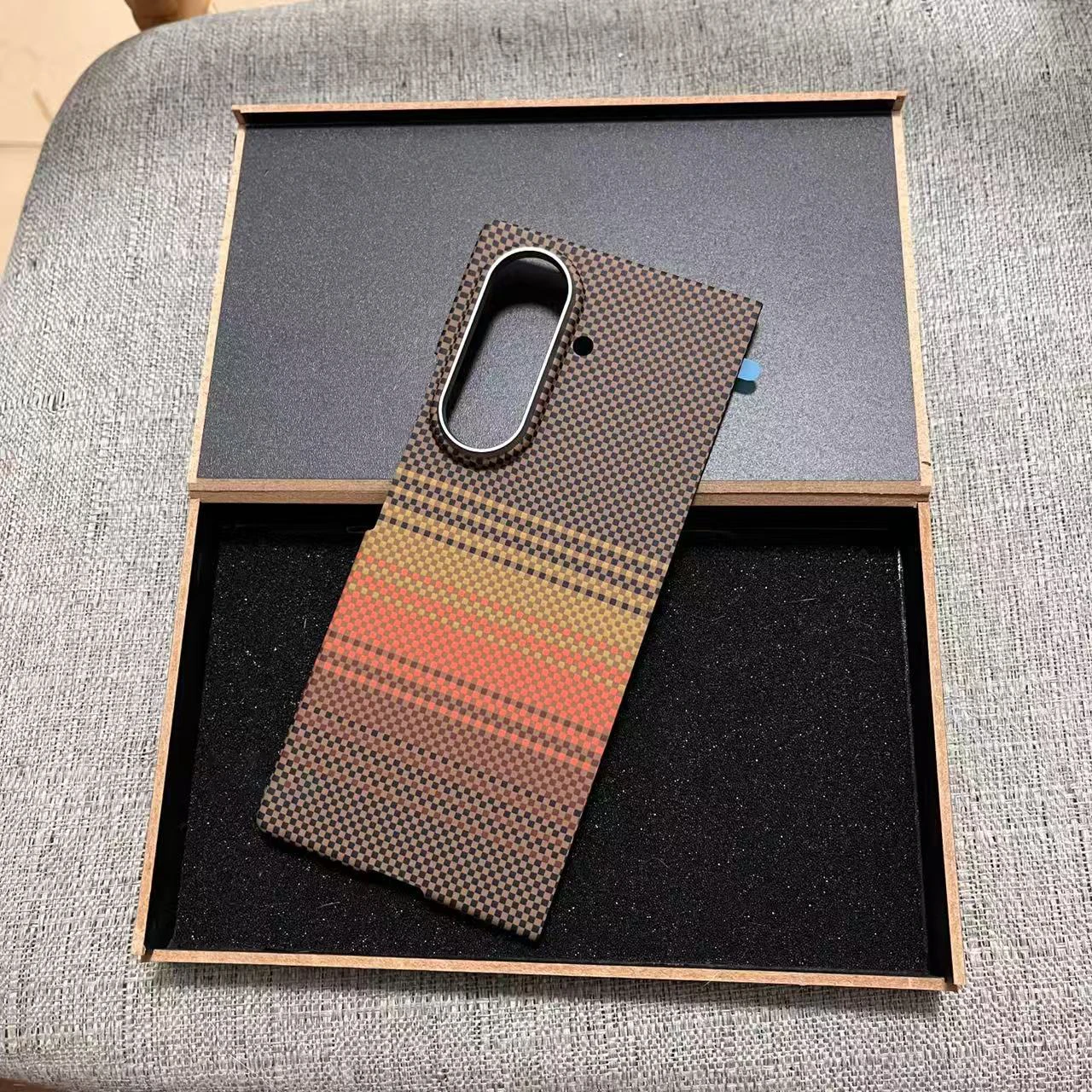 Ultracienka obudowa W26 do Galaxy Z Fold8 7, etui magnetyczne Magsafe do Samsung Galaxy Z Fold 7 5G W26, włókno aramidowe i węglowe. — zdjęcie produktu 5