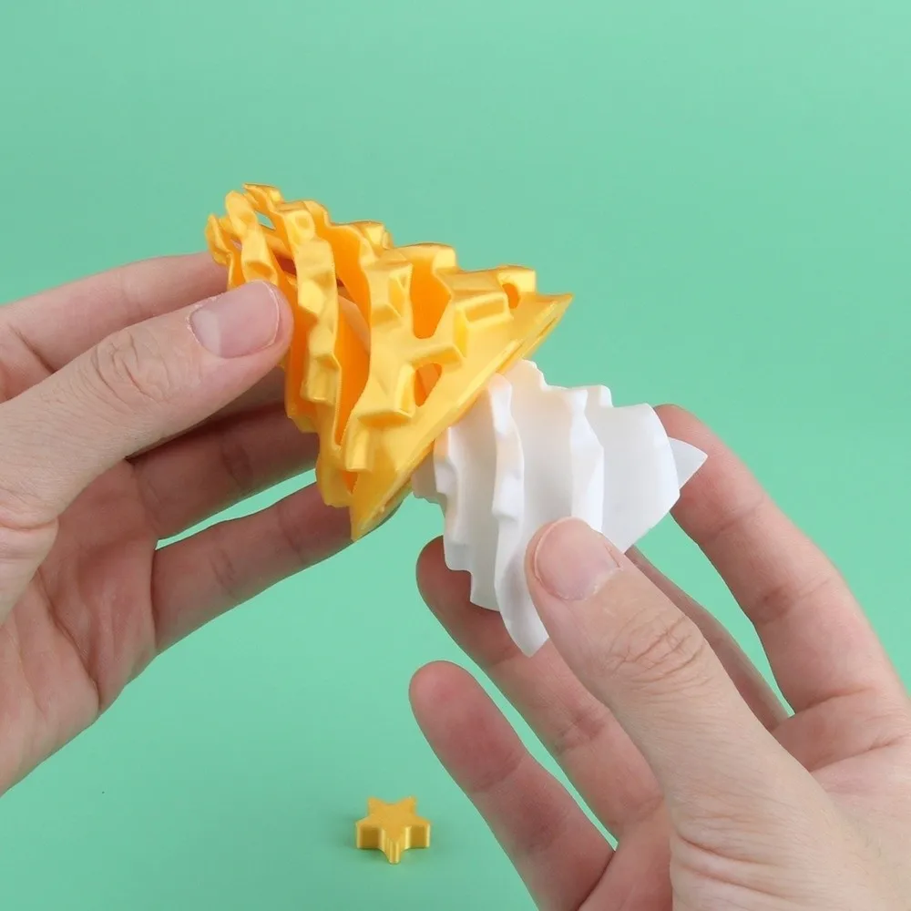 Creative 3D Printed Christmas Tree Spiral Dual Color Reduce Pressure Swirl Cone Pyramid Shape Spiral Cone Holiday