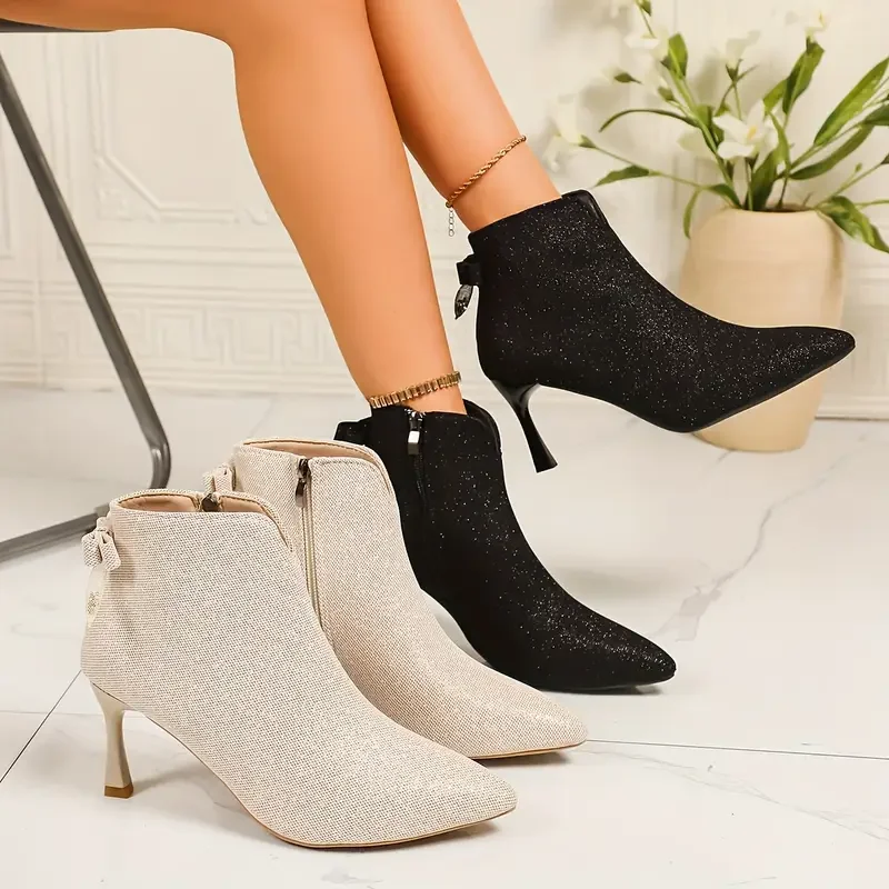 2025 Otoño/Invierno Nuevas botas cortas para mujer, versátiles, sexys, elegantes, botines con punta de aguja, forro polar para calidez, tacones altos, combinados con polainas, combinados con jeans, adecuados para fiestas, reuniones, bodas y uso diario