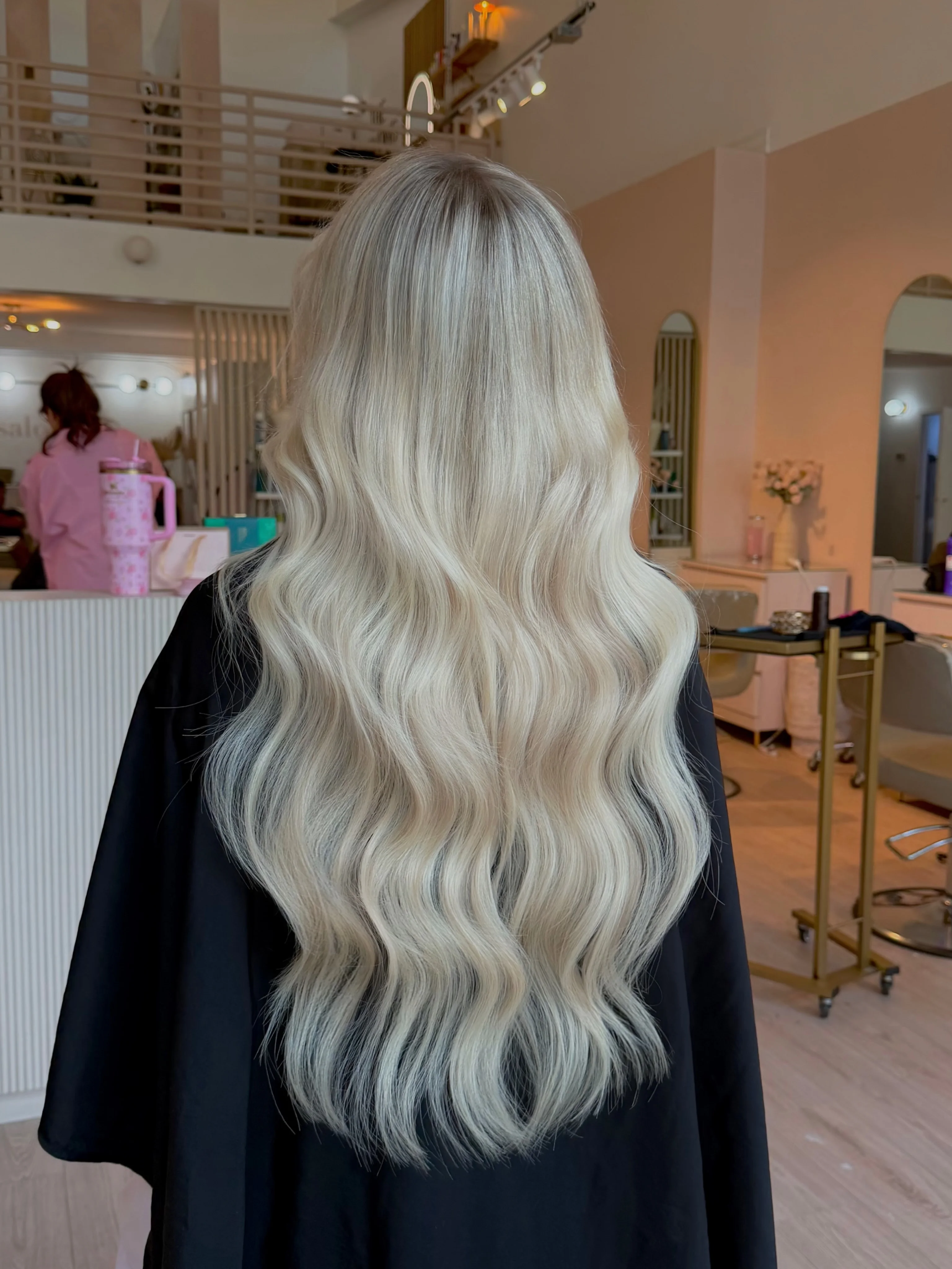 Long Wavy Blonde Synthetic Wig Platinum Daily Natural Look with Body Hair Heat Resistant Cosplay Wig for Women