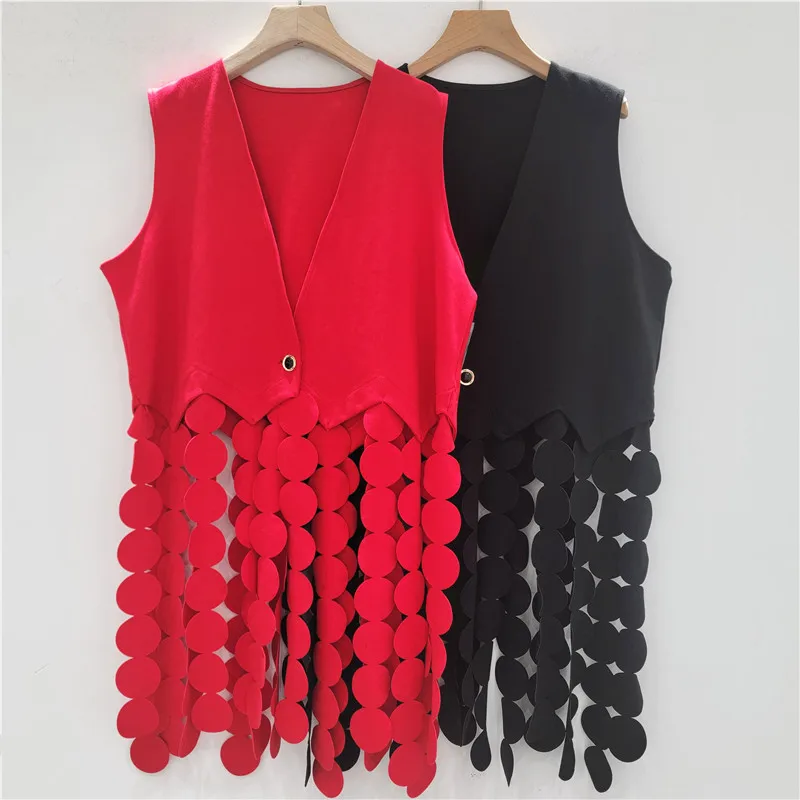 

SuperAen 2025 Autumn Fashion V-neck Sleeveless Patchwork Tassel Design Solid Color Vest Casual Single Button Coats
