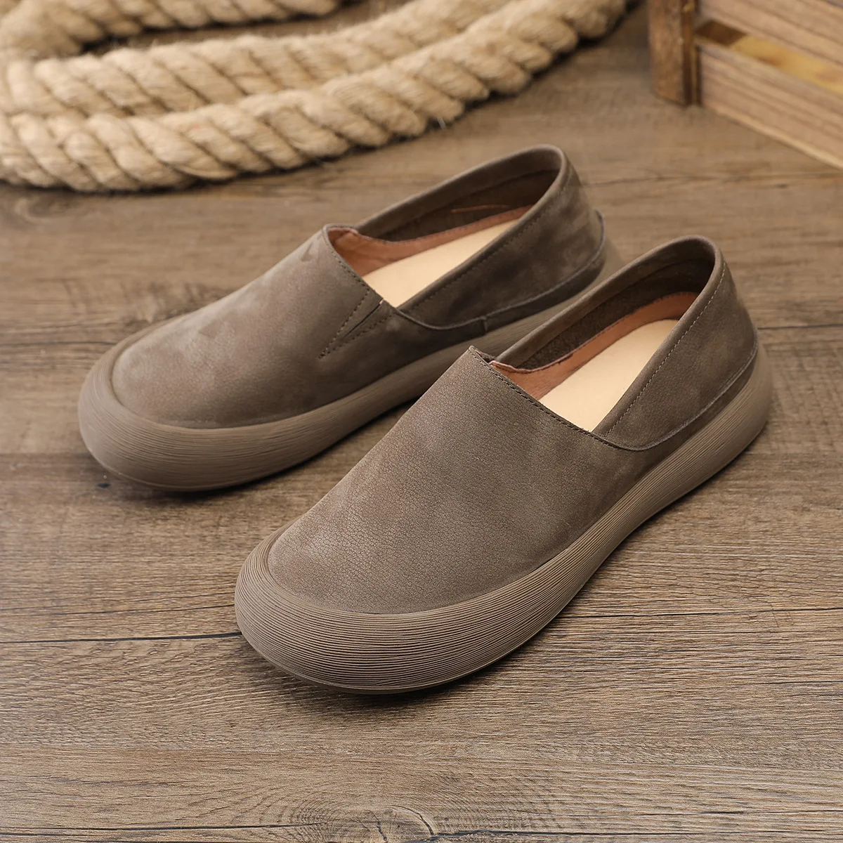 

Walking and Casual Men's Genuine Leather Work Shoes Old-fashioned Cowhide Loafers for Driving,