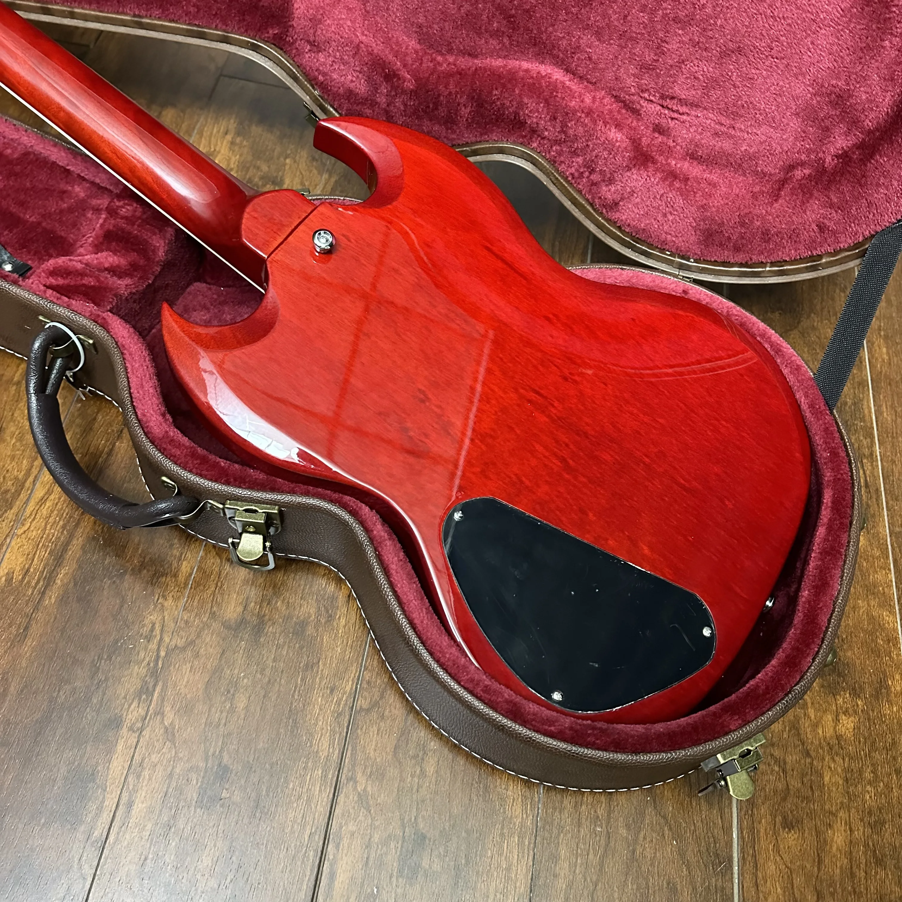 SG400 red guitar