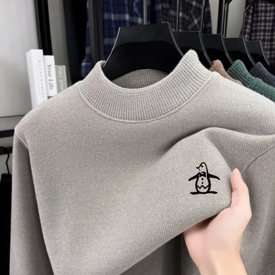 High End Brand 2026 New Men Round Neck Pullover Sweater for Winter Comfortable Commuting Velvet Warm Penguin Embroidered Sweater