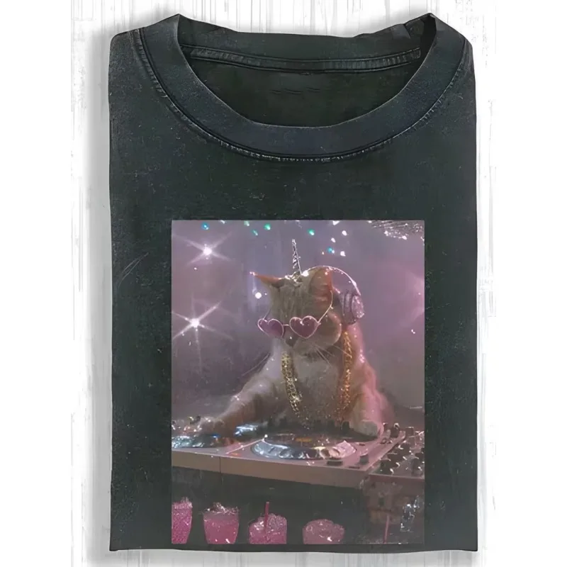 Trendy Funny Chef Cat Graphic T-Shirt Cute Cooking Cat Print Tee Retro Washed Casual Short Sleeve Top for Men Women