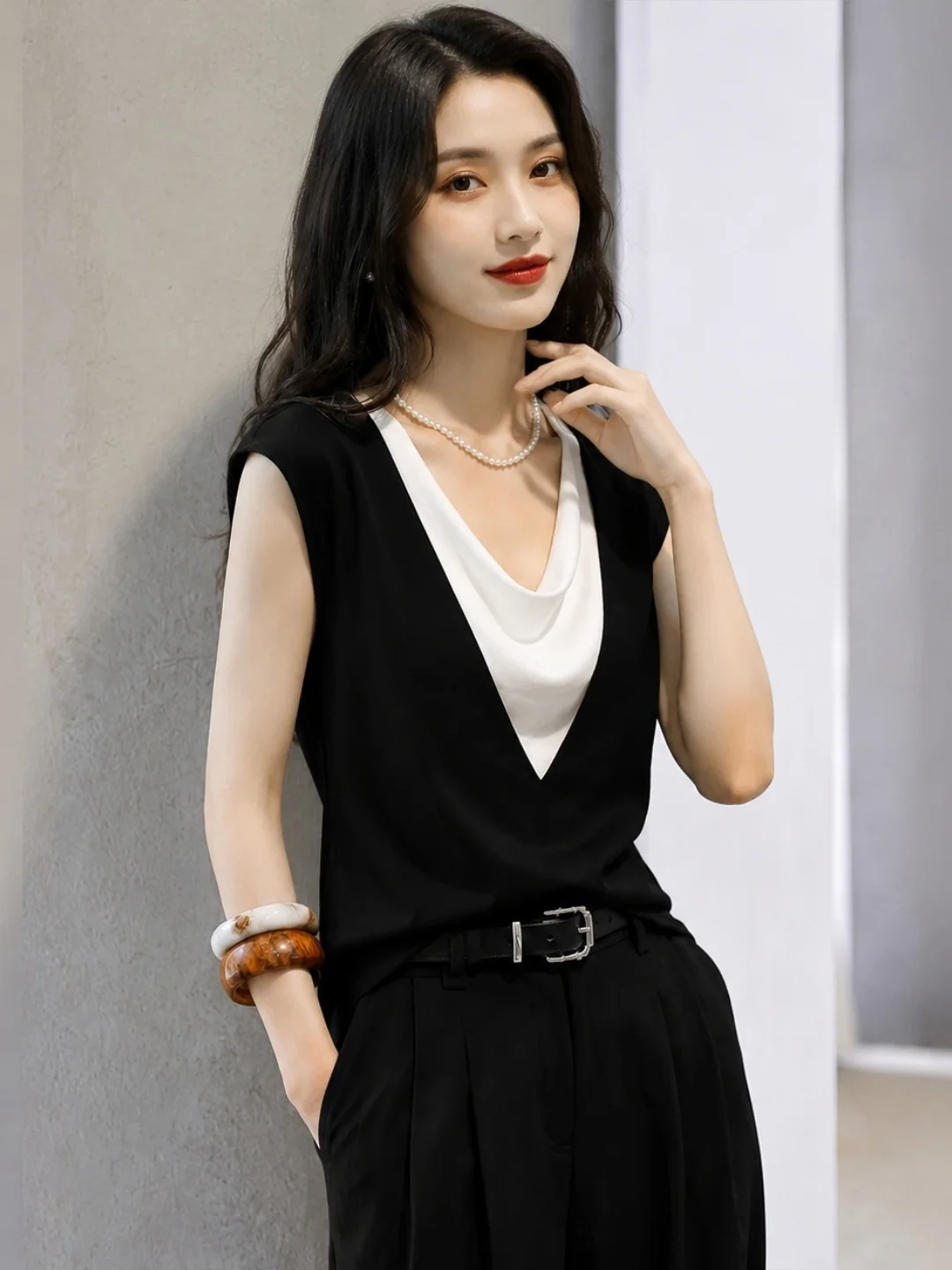 Color Block Casual T-Shirt Women's Summer 2026 Slimming Top Versatile Minimalist Style Poem Art Lin Brand Commute Korean Version