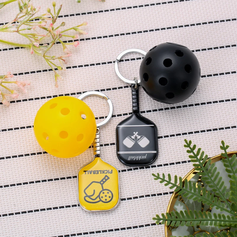 Zinc Alloy Pickleball Racket Keychain For Bags Wallets Car Key Pendants Cute Mini Pickleball Sports Souvenir Keychain