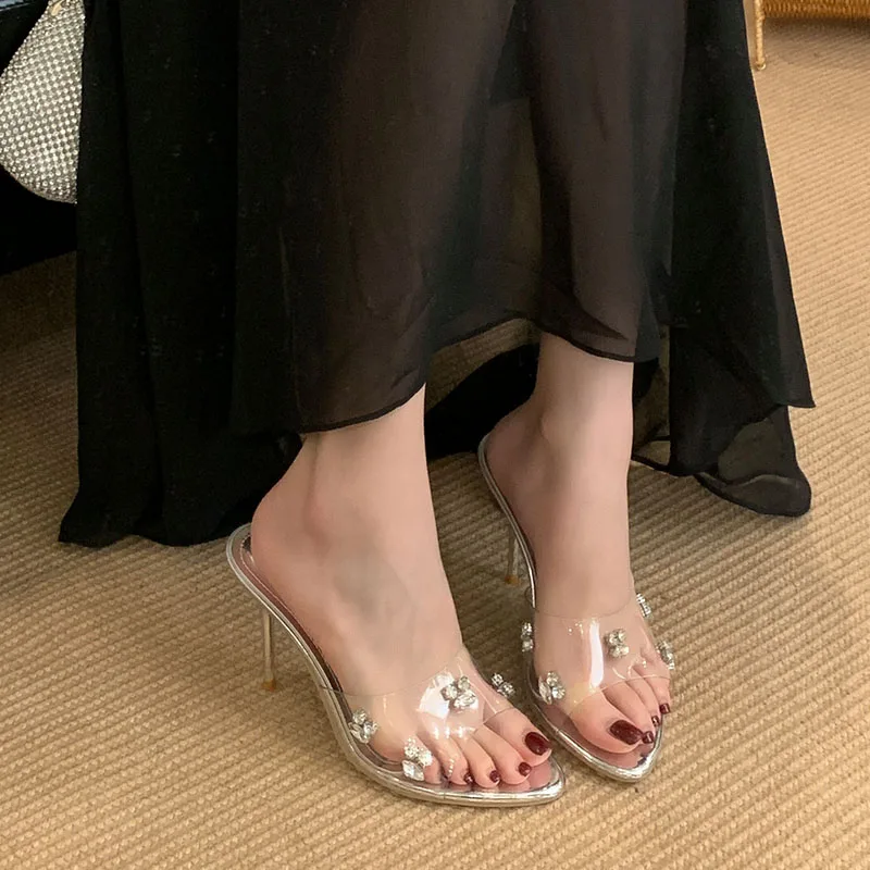 أحذية كريستال عصرية للحفلات للسيدات بكعب رفيع أحذية شفافة جديدة في عام 2026 بكعب عالٍ أحذية صنادل نسائية أنيقة #6