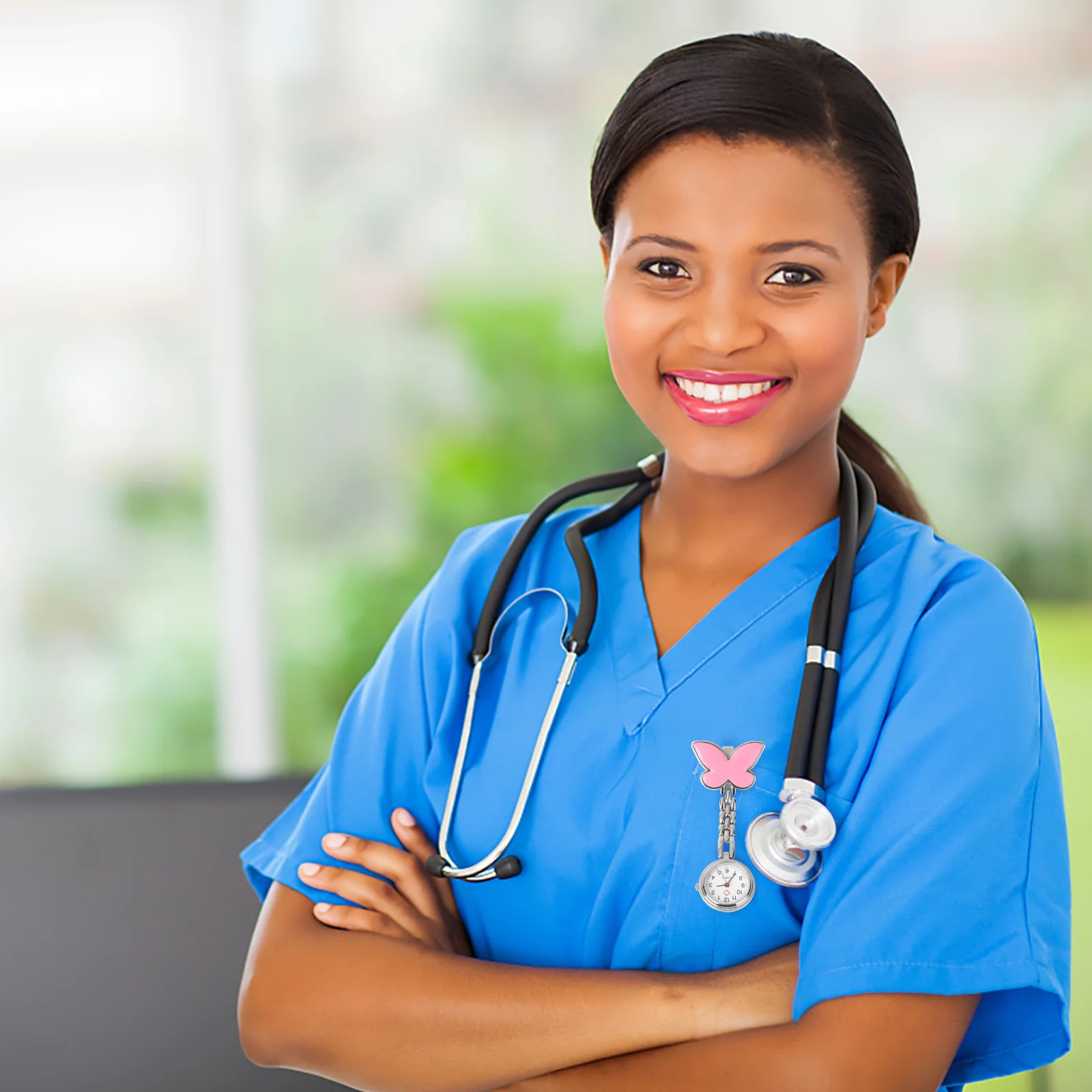 ساعة ممرضة طبية بروش وردي بتصميم بسيط مقاوم للماء ومشبك محمول على ساعة الجيب للممرضات والأطباء المسعف