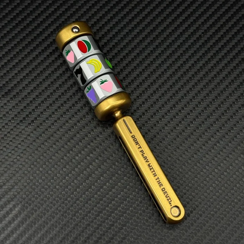 창의적인 과일 모양 행운의 피젯 스피너 재미있는 EDC 푸시 카드 피젯 장난감 스타일리시한 스트레스 해소 장난감 ADHD 집중력 장난감 사무실 장난감