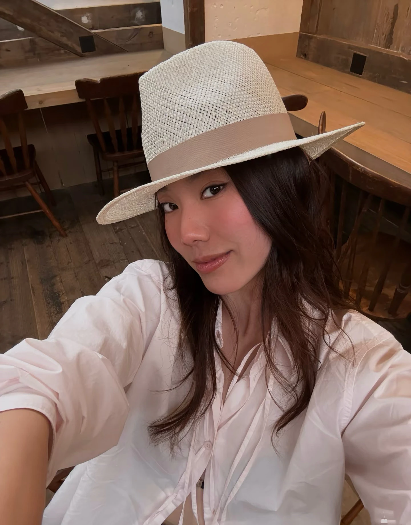 sombrero-de-paja-de-verano-para-mujer-nuevo-modelo-2026-ala-pequena-moderno-estilo-panama-proteccion-solar-para-vacaciones-en-la-playa-con-patron-geometrico-elegante