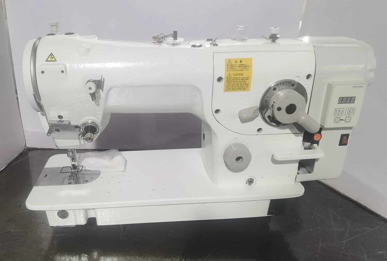 CP-2284D High Speed Direct Drive Zigzag Industrial Lockstitch Sewing Machine for Garment