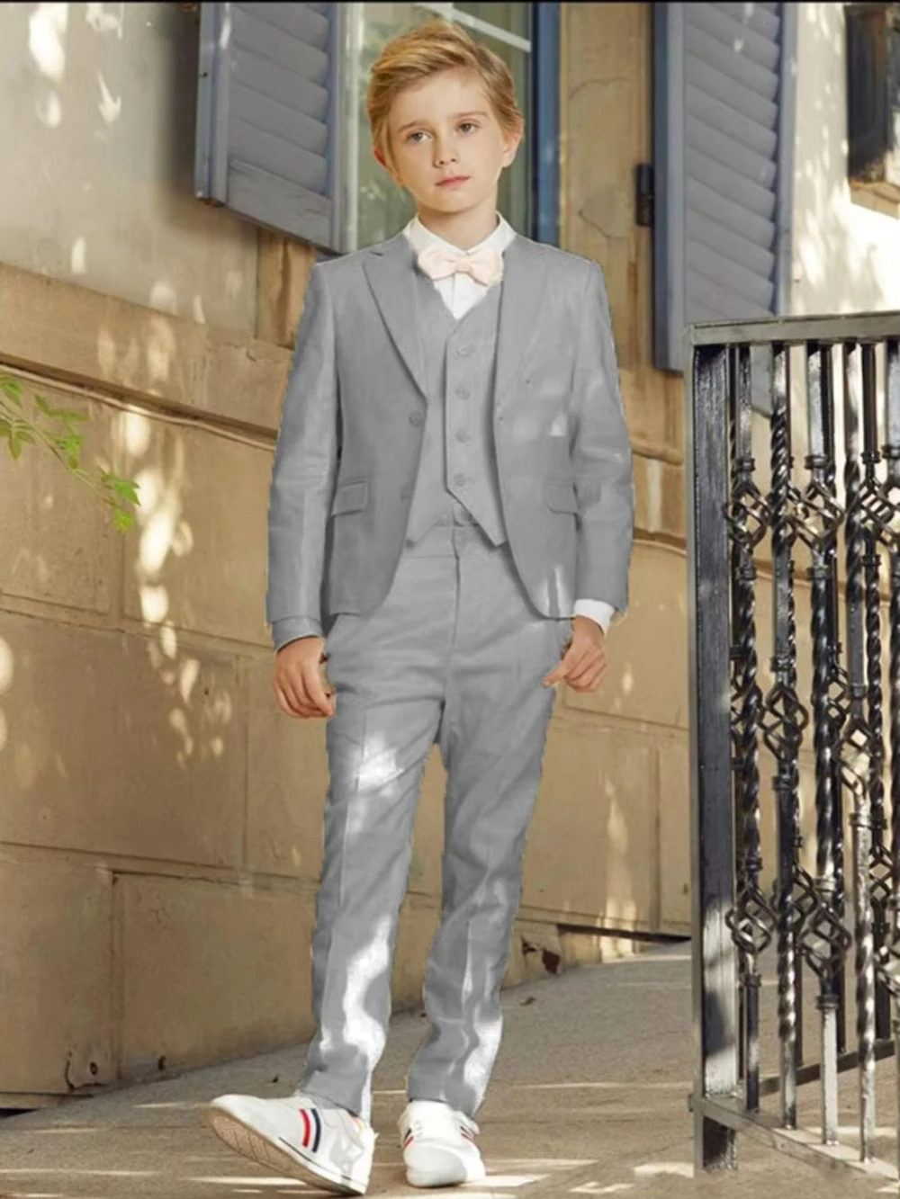 2026 New Boys Slim Fit Suits 3 Pieces Stage Formal Blazer Sets Autumn Long Sleeved Kids Tuxedo For Birthday Plus Size Suit Set