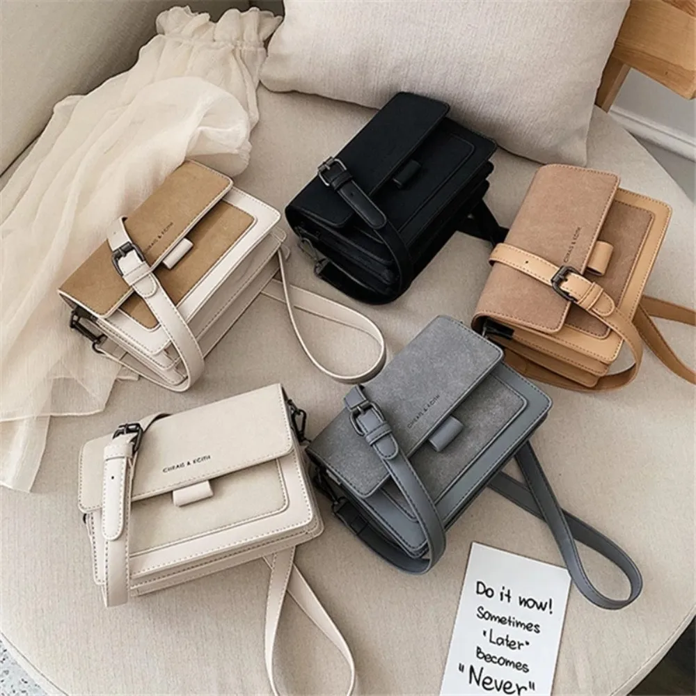 Fashionable Leather Shoulder Bag, Women's Bag, Vintage Hand-held Small Square Bag, Daily Matching, Travel Portable Storage Bag