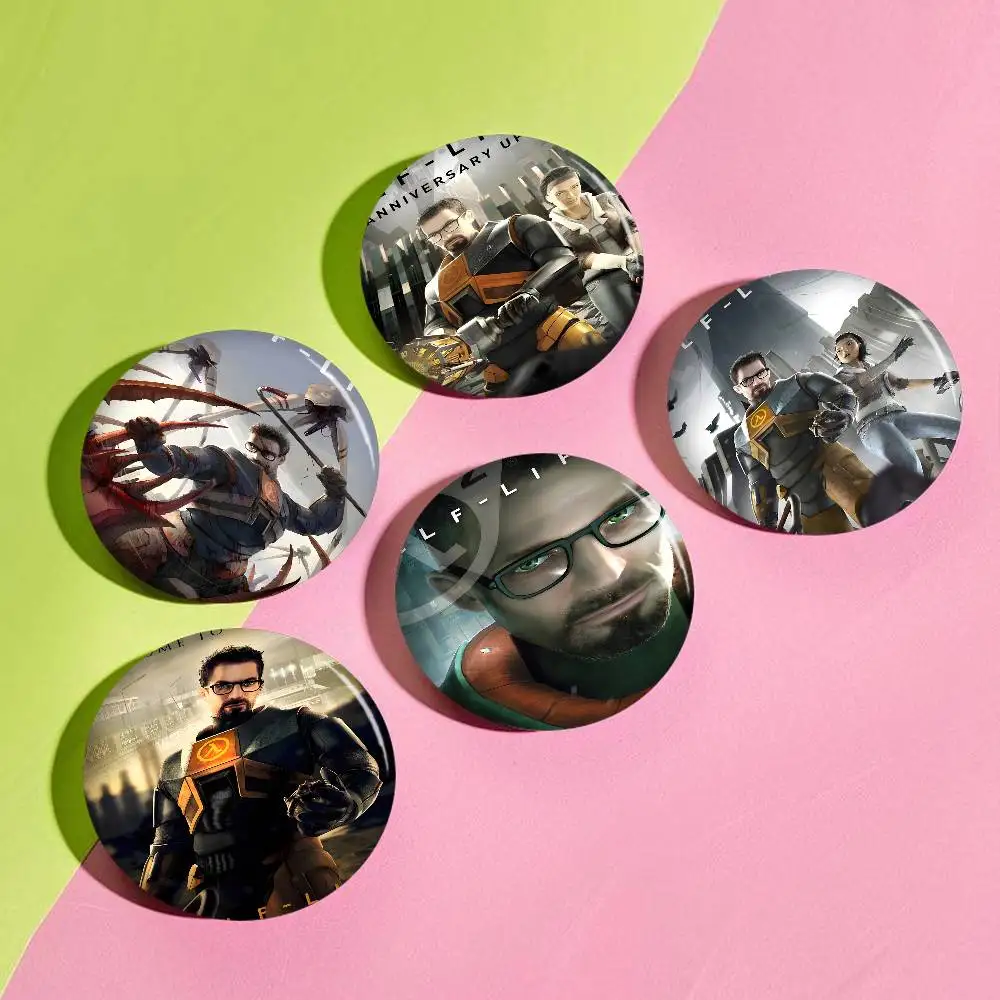 Half Life 2 32/44/58mm Handmade Pin Round Funny Snap-in Brooches for Backpack Cothes Accessories Badge Hat Decoration