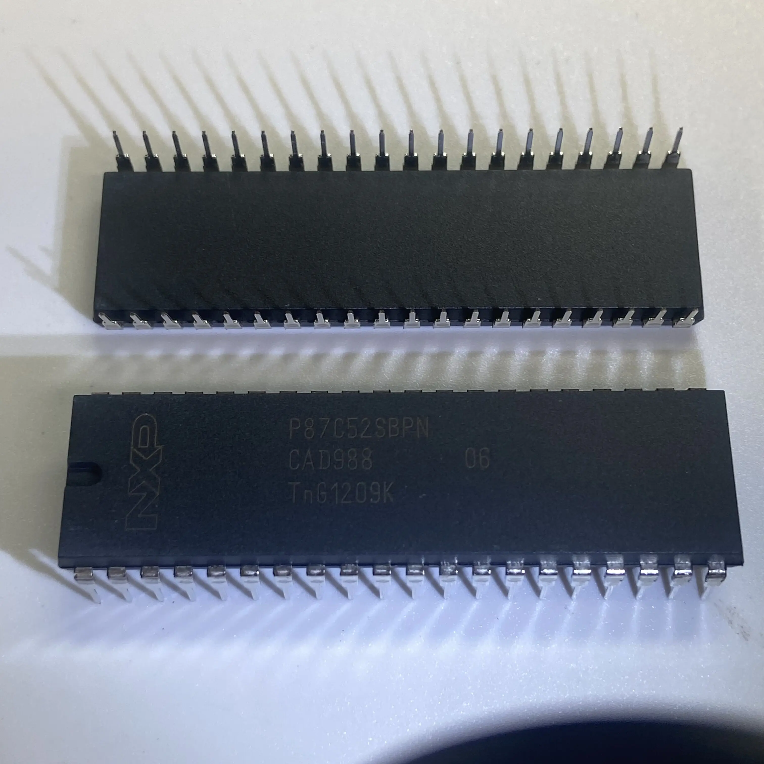 

New imported P87C52SBPN microcontroller DIP-40 chip