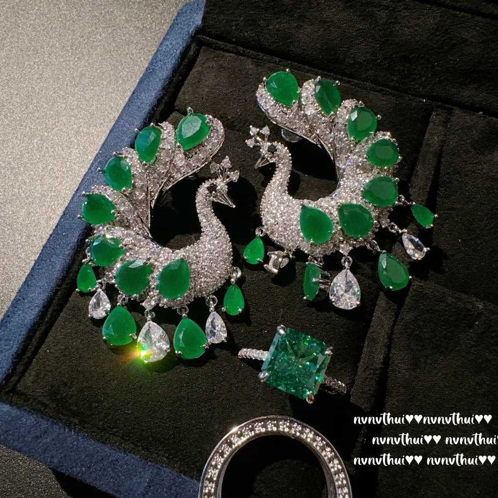 Brilliant drops of water peacock gemstone earrings for women green vintage banquet ear jewelry