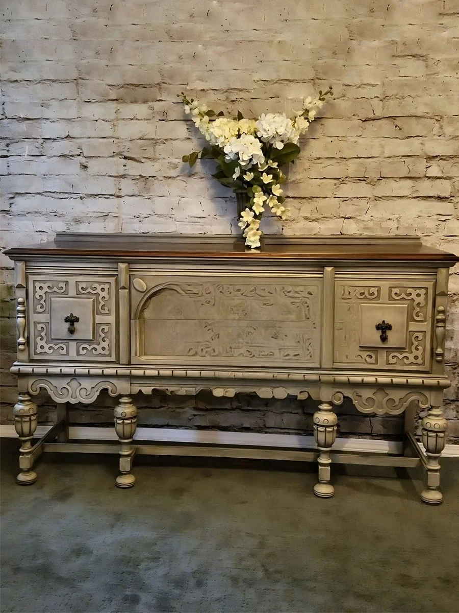 Vintage sideboard, vintage European carved high-end home decoration cabinet, living room storage cabinet
