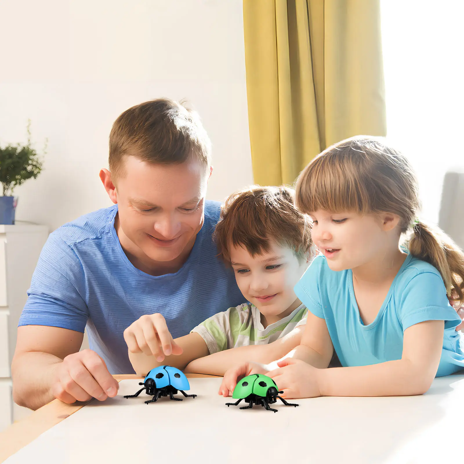 Wind Up Ladybug Toy – 4pcs Realistic Walking Clockwork Bug Yard Decoration, Fun Kids Stocking Stuffer