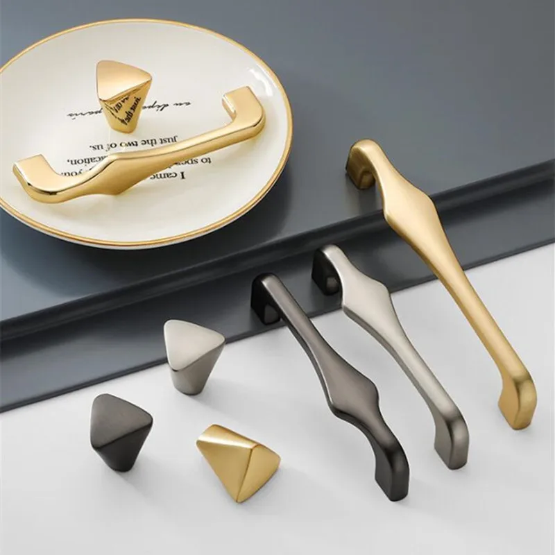 KK&FING New Creative Light Luxury Bright Gold Cabinet Door Handles Zinc Alloy Drawer Knobs Wardrobe Shoe Cabinet Door Handles