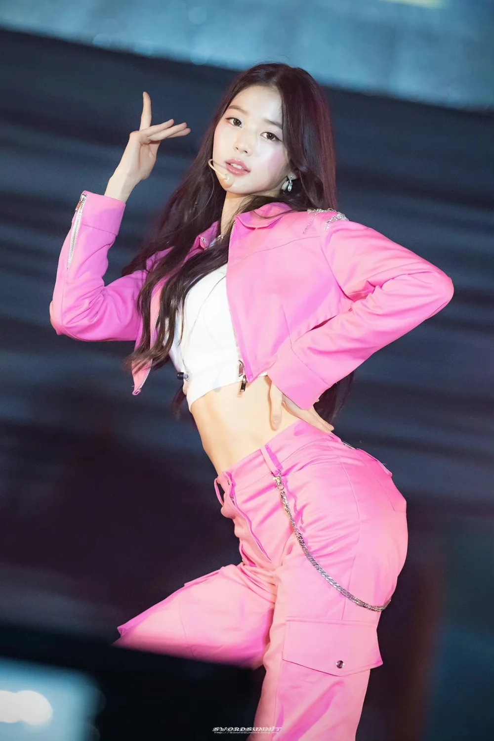 Nowy Kpop Women Stage Sexy Crop Tops Cargo Pants Performance Costume Concert Hip Hop White Vest Pink Jacket Jazz Dancer Outfits