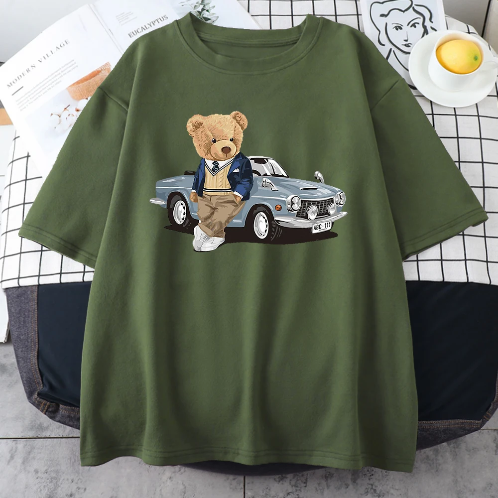 Teddy Bear Beside The Car Print Cotton Tshirt Original Round Neck Tshirts Vintage Creativity T-Shirt Casual Street Man Tshirts