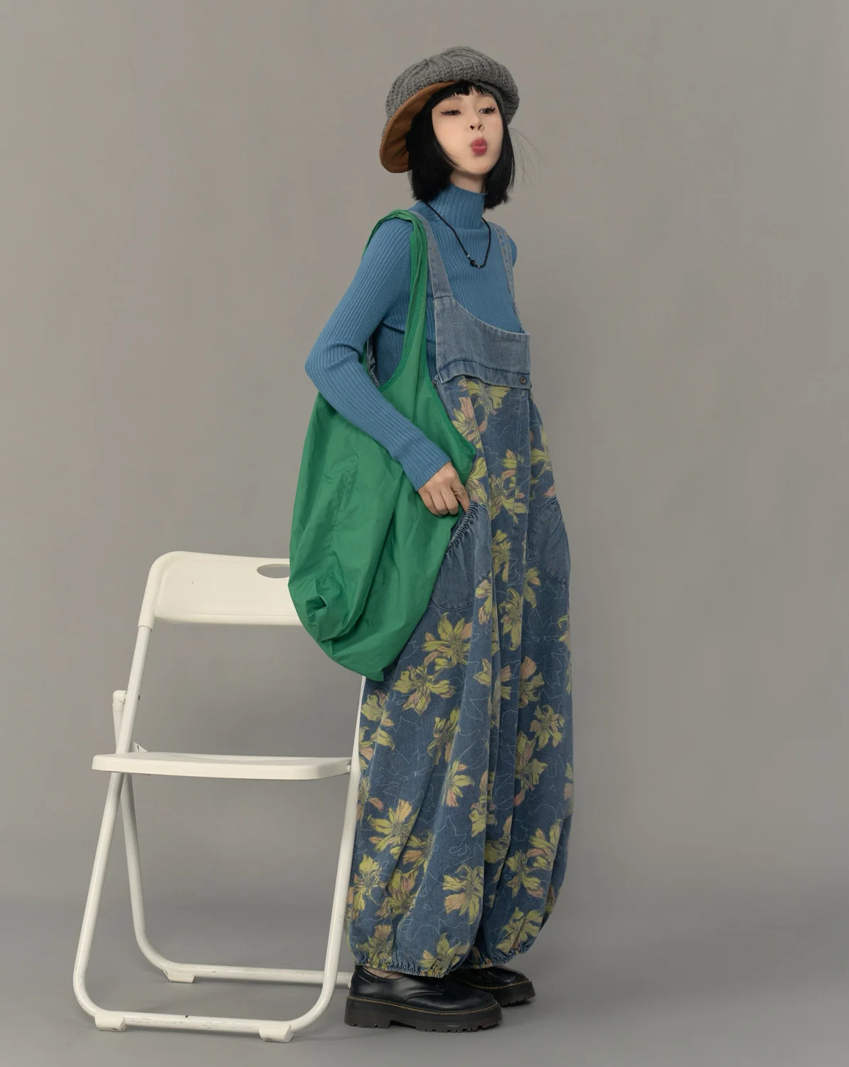 

Pure Color f High Ne Knitted Base irt Practical Collection 2025 Winter Women's Faion Acrylic Material Overhead Wear