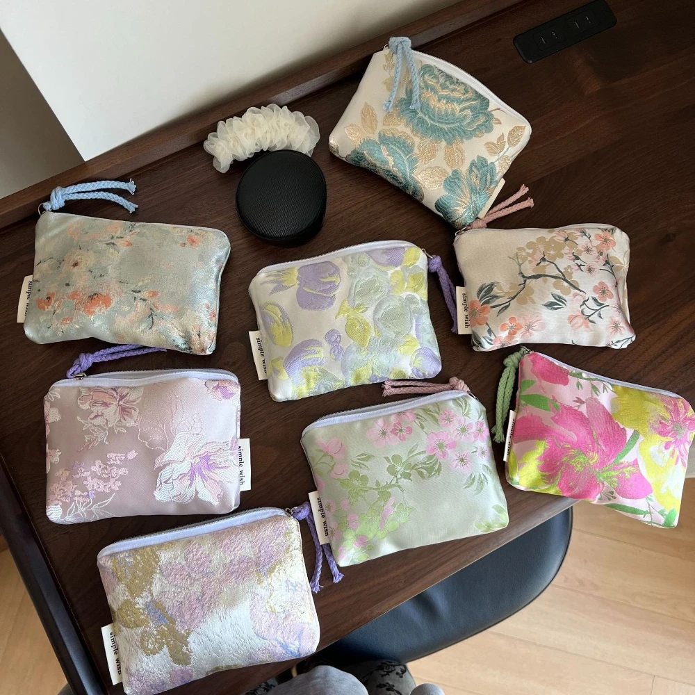 Borsa per il Trucco Floreale a - Beauty Preservation Makeup Bag recensione e prezzo