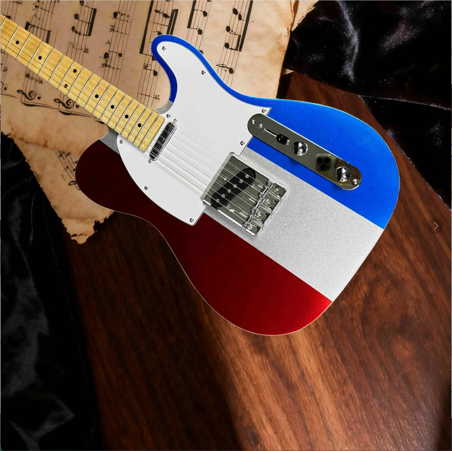 هدايا عيد ميلاد سعيد في المخزون الأكثر مبيعًا جيتار كهربائي أحمر أزرق TLE برقبة القيقب 6 أوتار روك جاز