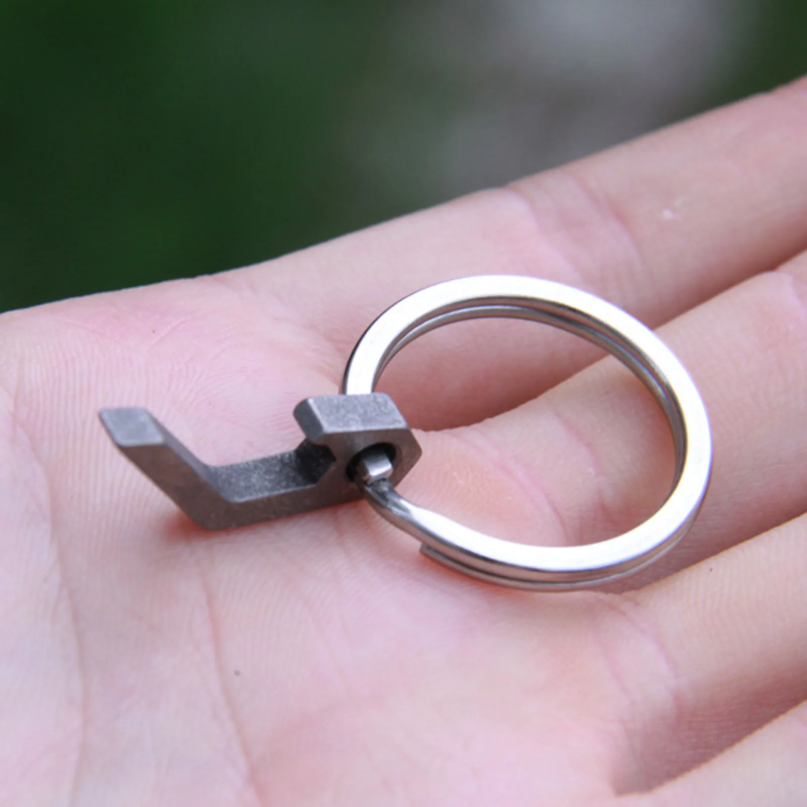 

Portable Bottle Opener Stainless Steel Beer Bottle Opener Camping Tool Beer Opener Keyring Pocket Tool Lightweight Men Gifts