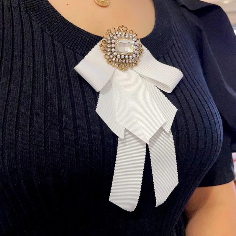 [-YY110] أسود أبيض القوس الشريط اللؤلؤ بروش المرأة خمر الشريط ربطة القوس فيونكة الملابس والاكسسوارات