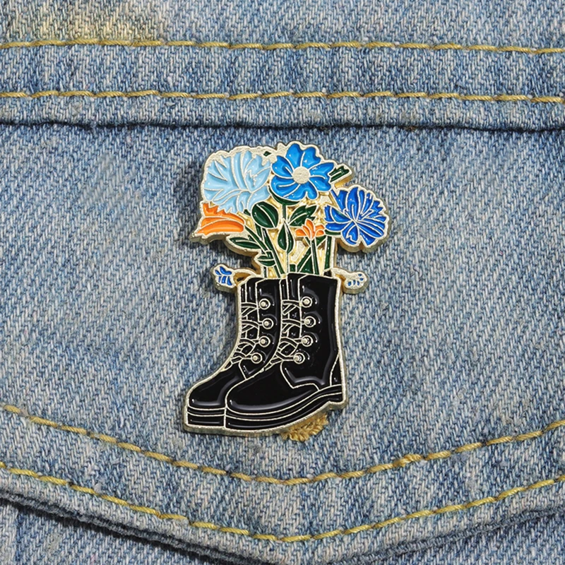 Pines de flores azules hermosas, insignias de solapa, plantas divertidas, regalo de joyería para niños, botas de amigos, flores, broche de esmalte personalizado, lindo