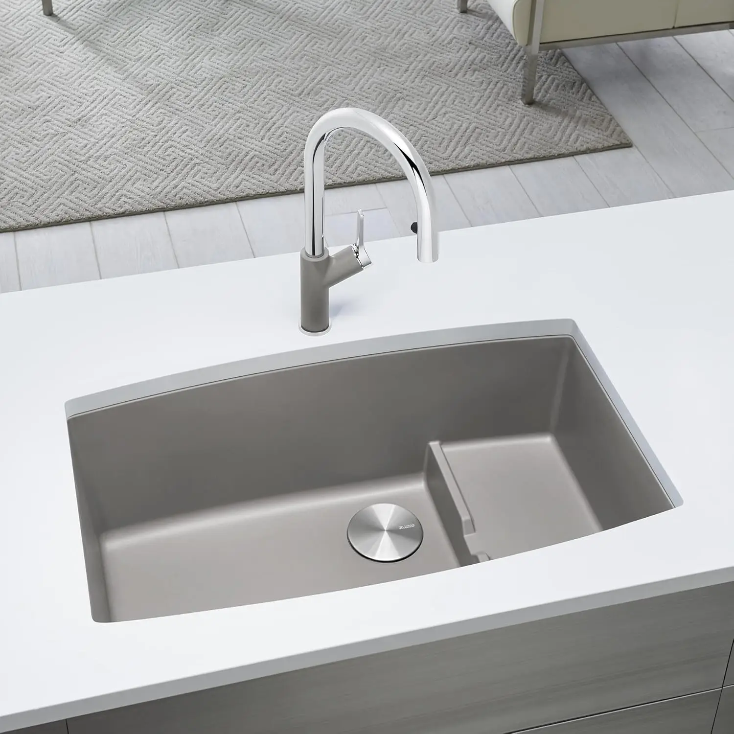 Embedded kitchen sink with water filter