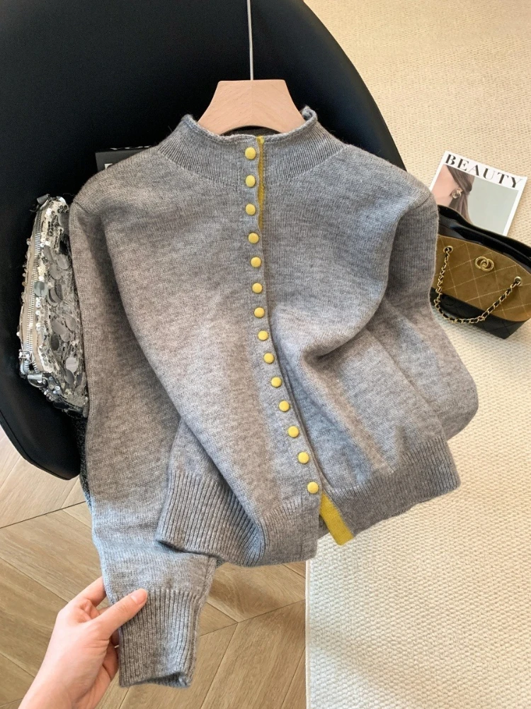 Unique stand up collar sweater jacket women's autumn and winter new design sense contrasting colors lazy style knit chic top