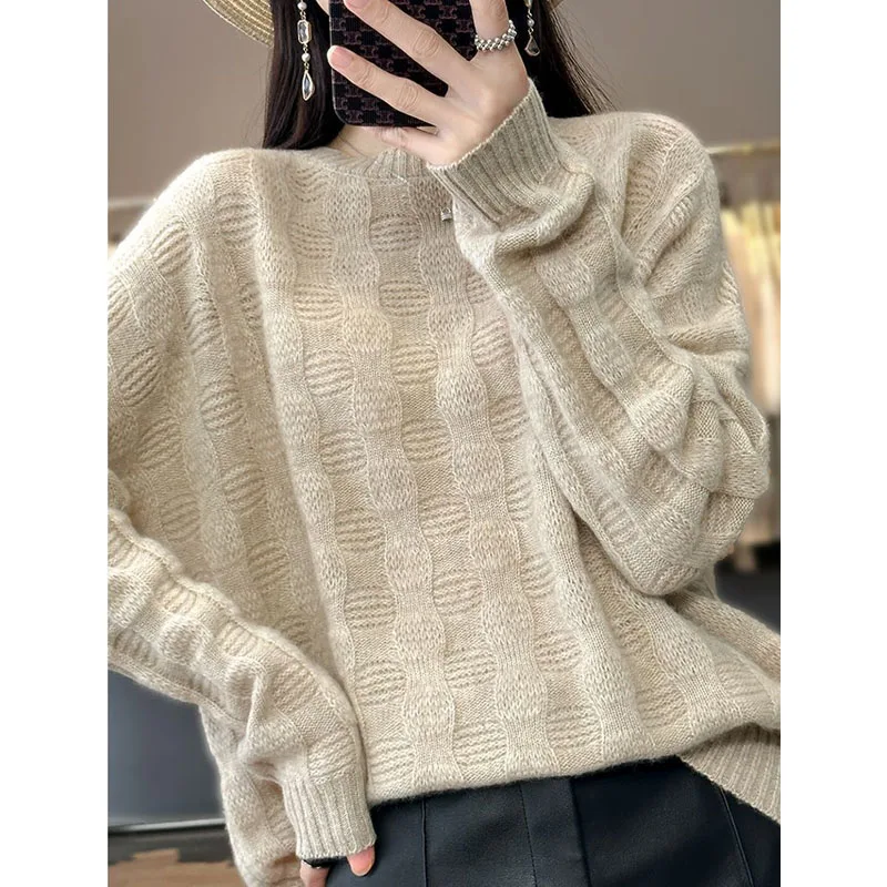 Autumn and Winter Fashion Korean Version Lazy Style Retro Round Neck Sweater Loose and Versatile Temperament Women\'s Knitted Top