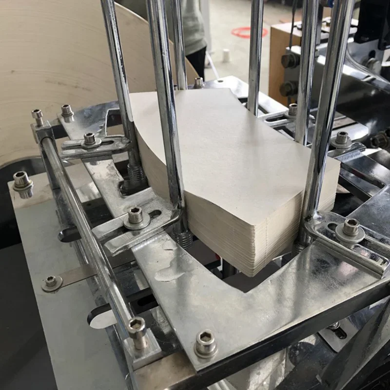 70pcs Speed Craft Paper Bowl Making Machine Widely Using Paper Cup Machine Aluminium Foil Kraft Paper Plate Bowl Making Machine