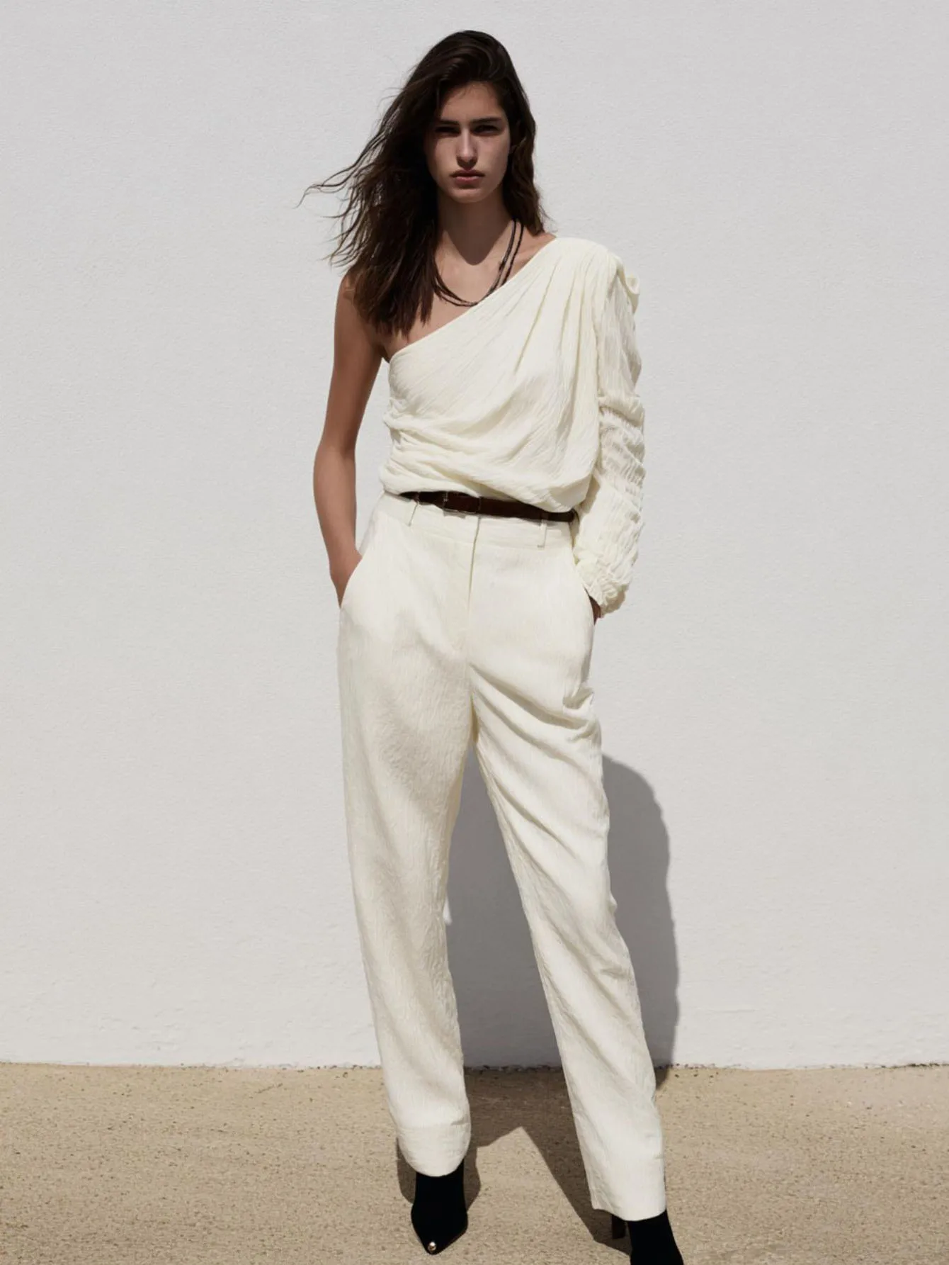 

Женская футболка с длинным рукавом, осенний французский однотонный облегающий уличный топ на одно плечо для женщин